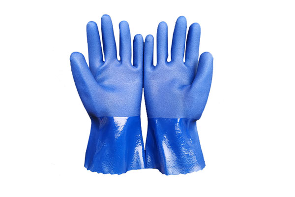 Common Uses of PVC Gloves